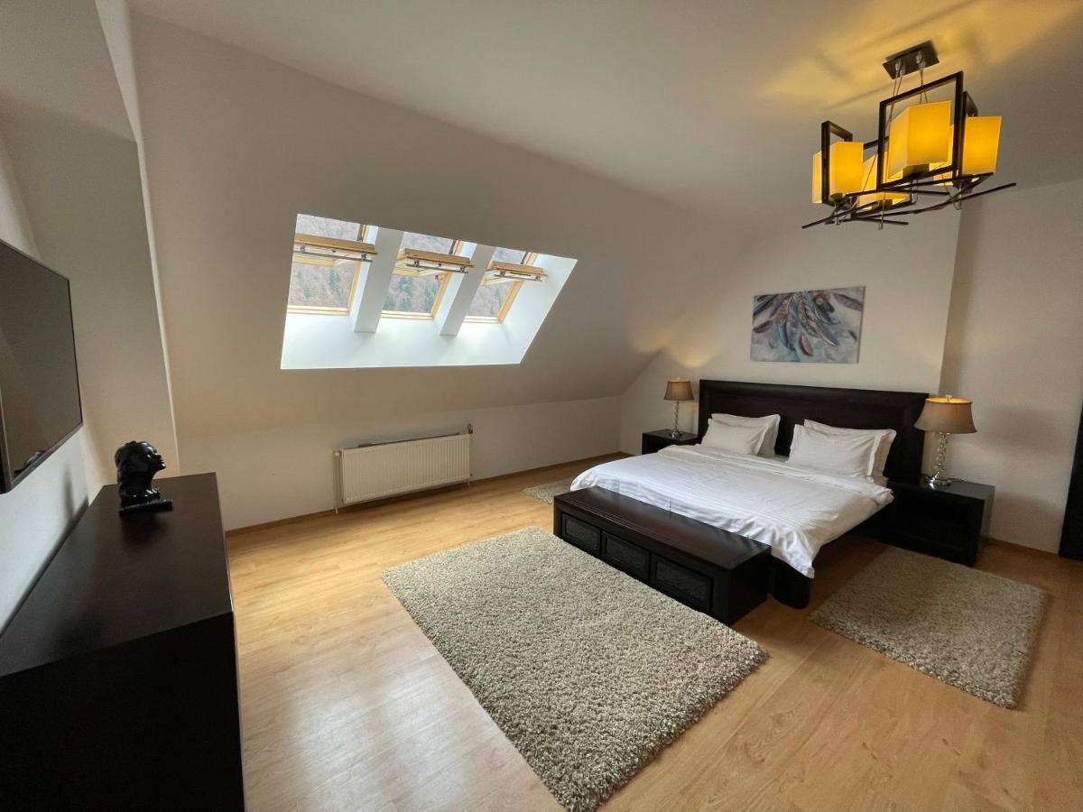 Kyra Luxury Penthouse Apartman Sinaia Kültér fotó